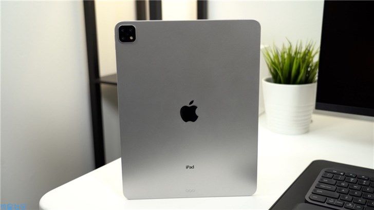 苹果2019款iPad Pro机模再曝光：后置浴霸三摄