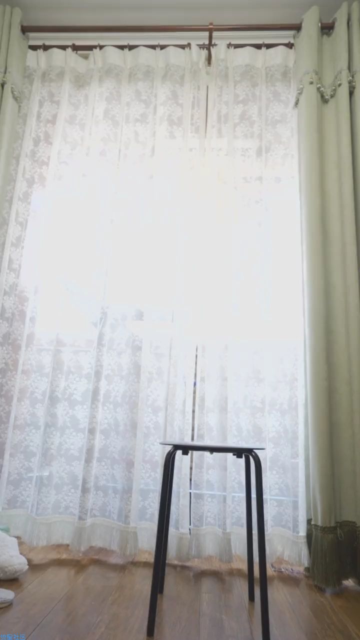  少女浮空术
