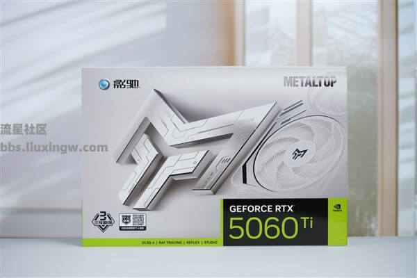 【电脑资讯】纯白高颜值！影驰RTX5060Ti金属大师白金版图赏